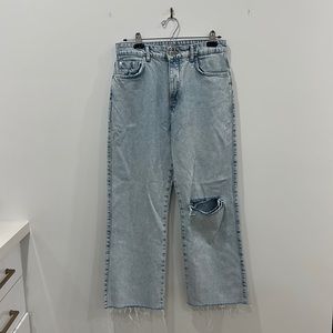 Zara Light-wash Jean Size 8